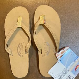 Rainbow Sandals. New. Size large 7.5-8.5.  Sierra brown.